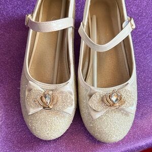 Charming Cream Kids Dress Shoes with Bow